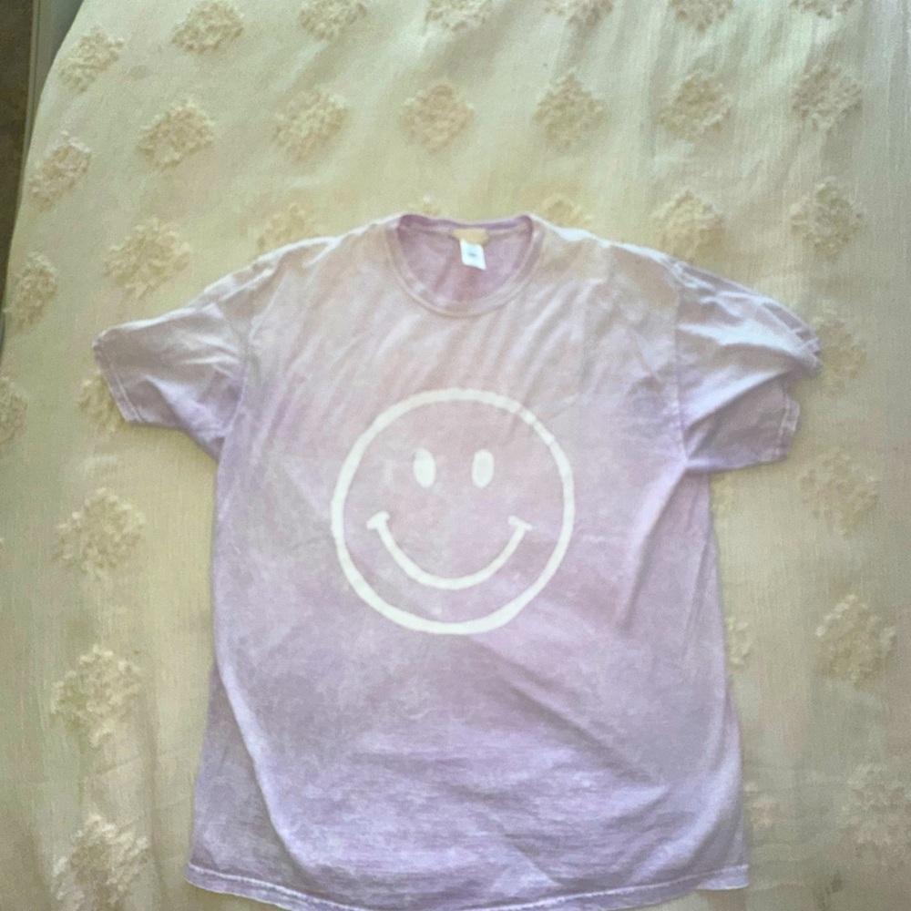 Oversized women smiley t-shirt size lg/xl